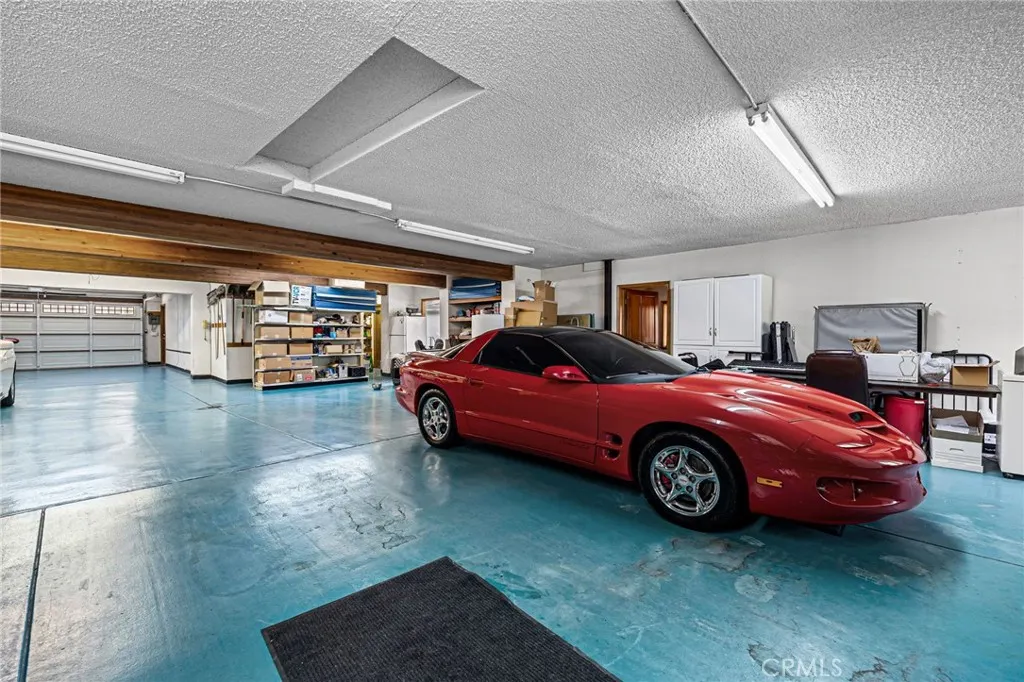 1146 Sandhurst Lane