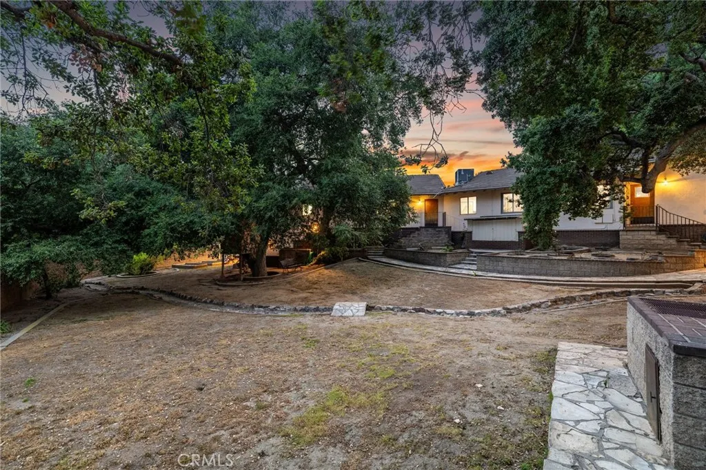 1146 Sandhurst Lane