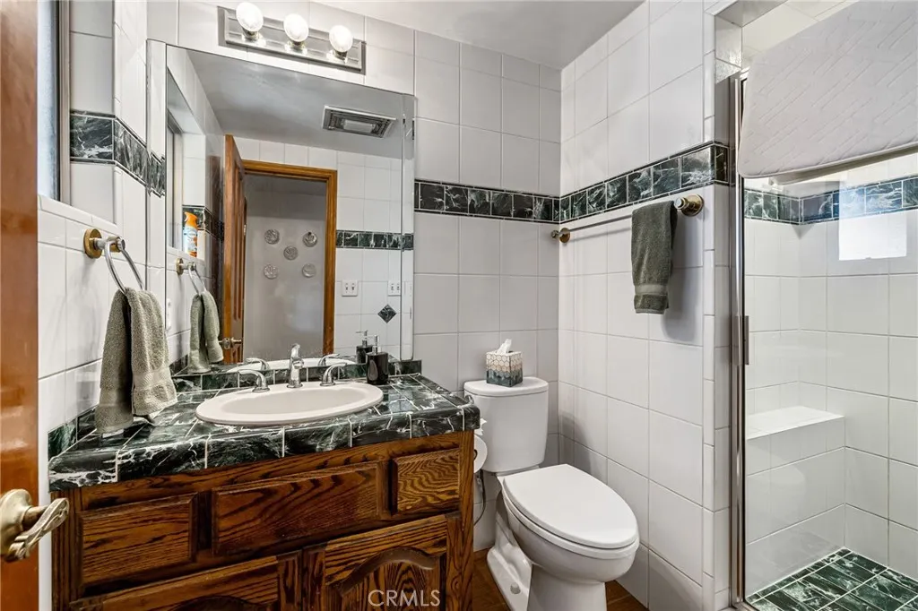 1146 Sandhurst Lane