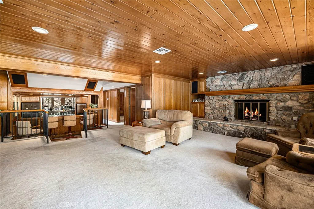 1146 Sandhurst Lane