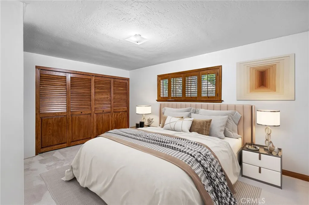 1146 Sandhurst Lane