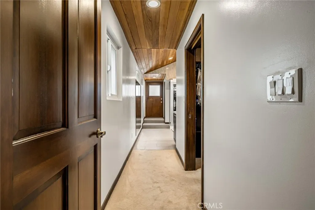 1146 Sandhurst Lane