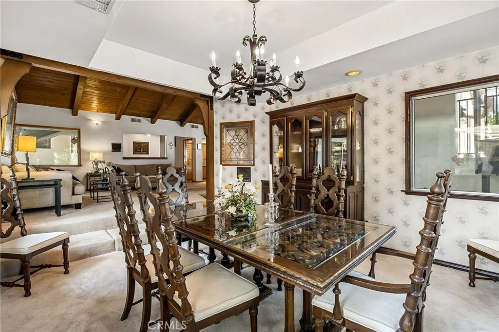 1146 Sandhurst Lane