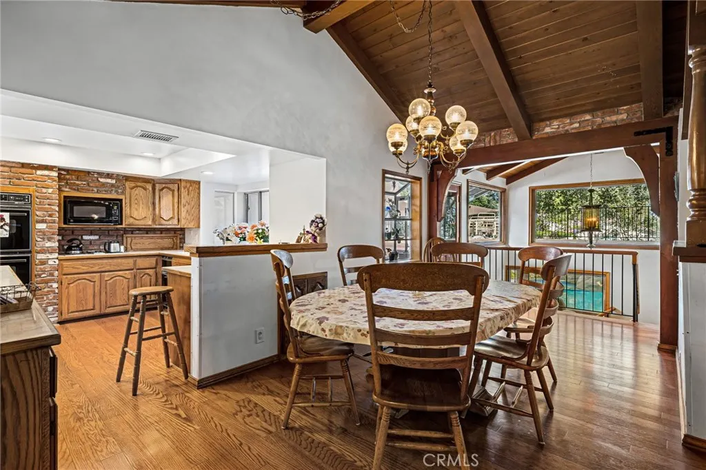 1146 Sandhurst Lane
