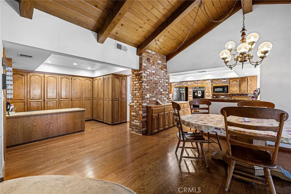 1146 Sandhurst Lane