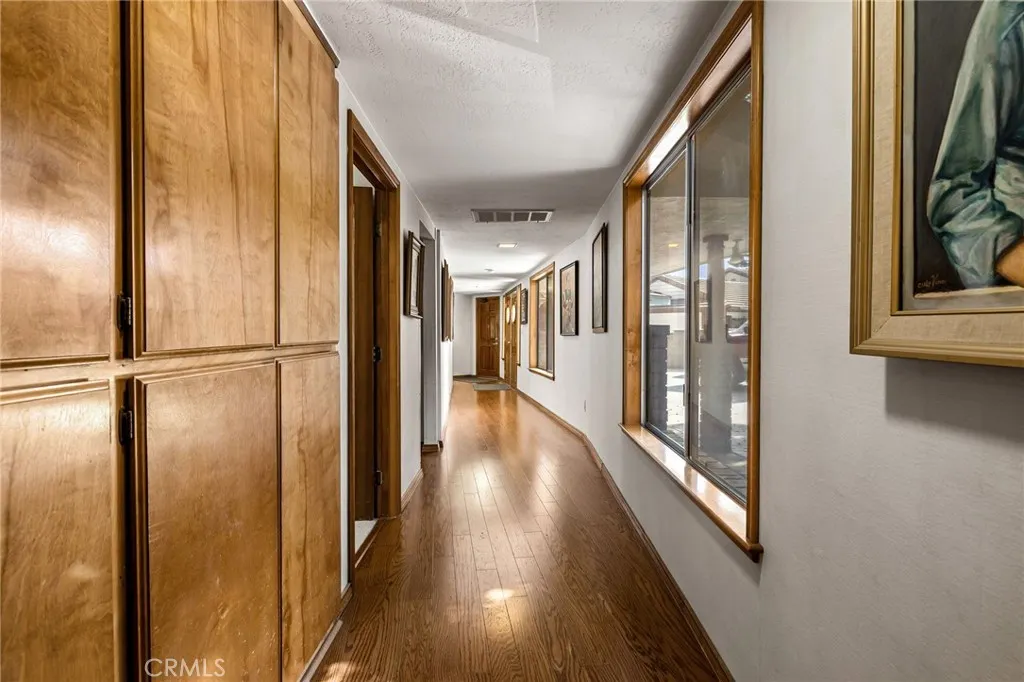 1146 Sandhurst Lane