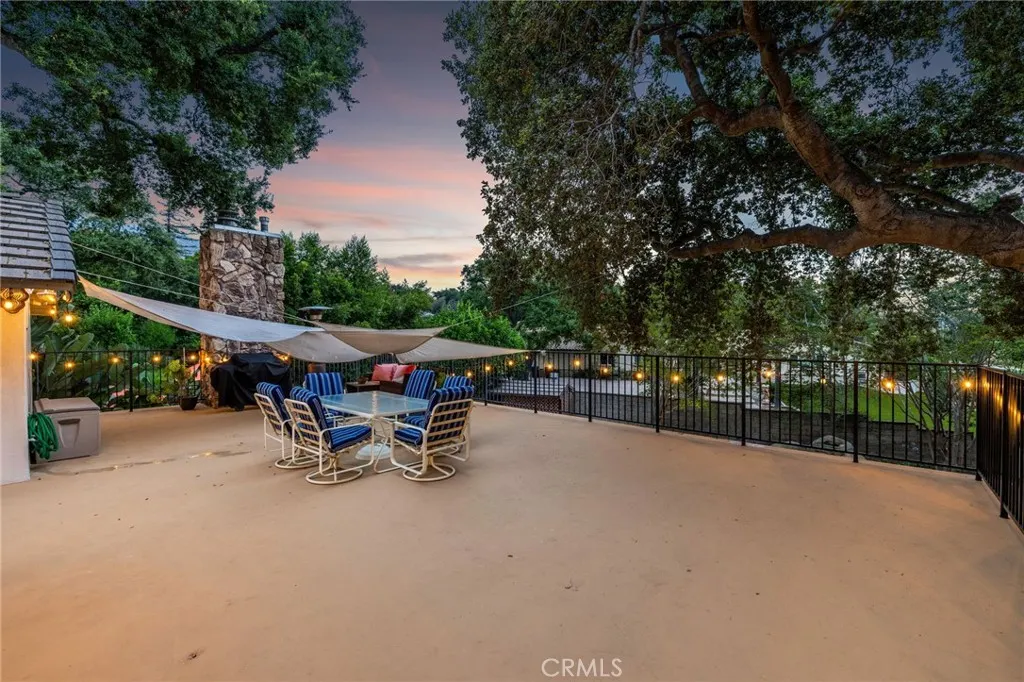 1146 Sandhurst Lane