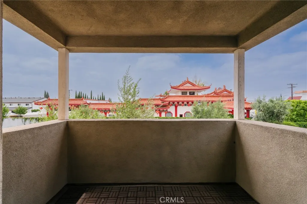 2823 Lily Lane