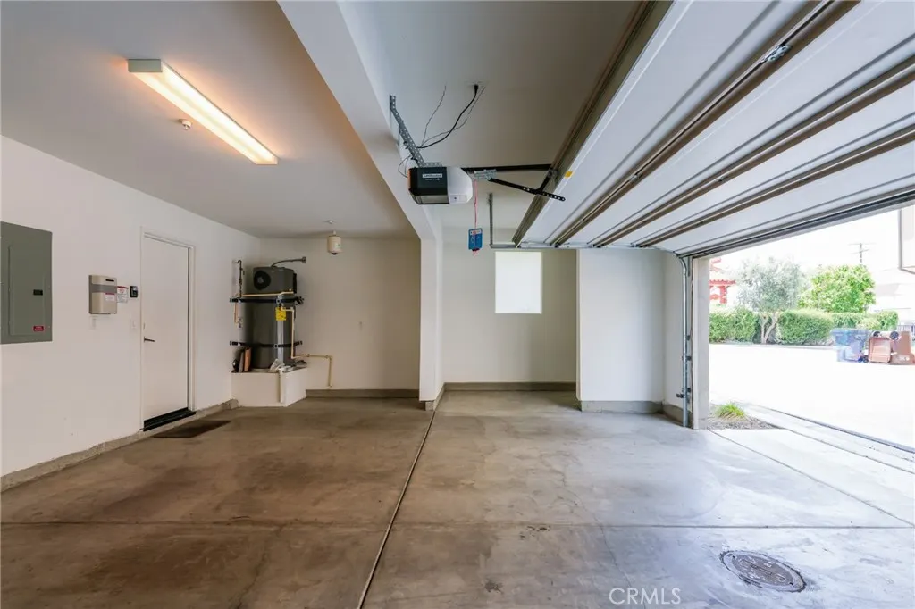 2823 Lily Lane
