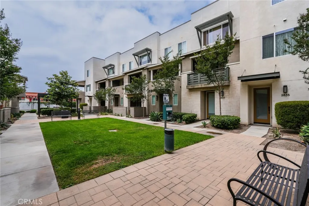 2823 Lily Lane