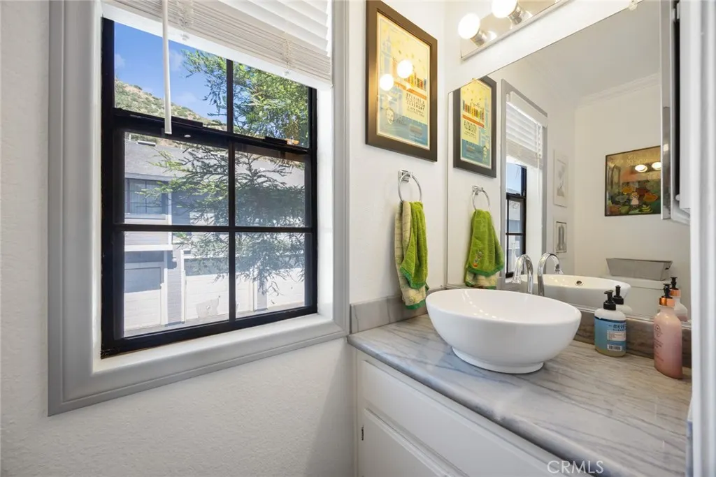 1760 Shady Oaks Court