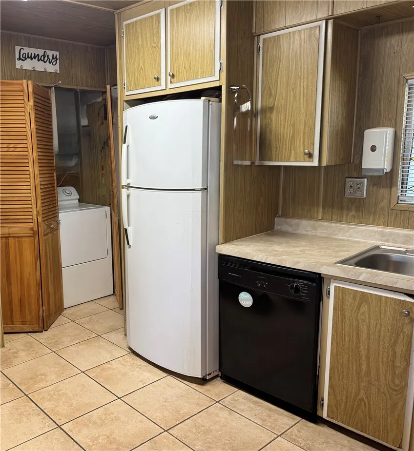 2755 Arrow Highway, #28