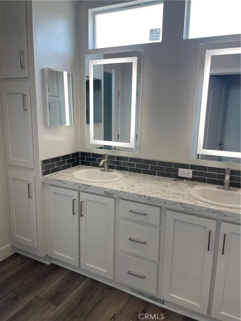 4095 Fruit Street, #228