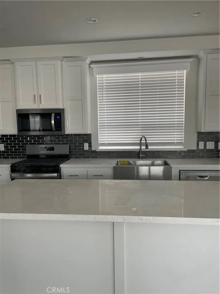 4095 Fruit Street, #607