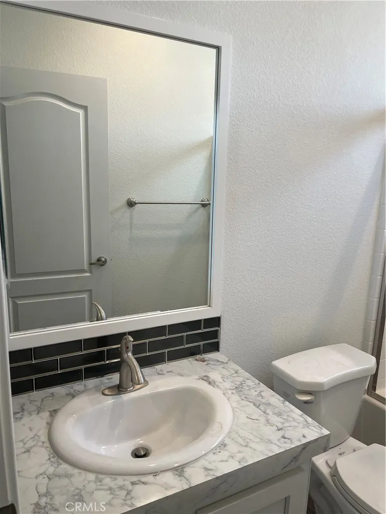 4095 Fruit Street, #607