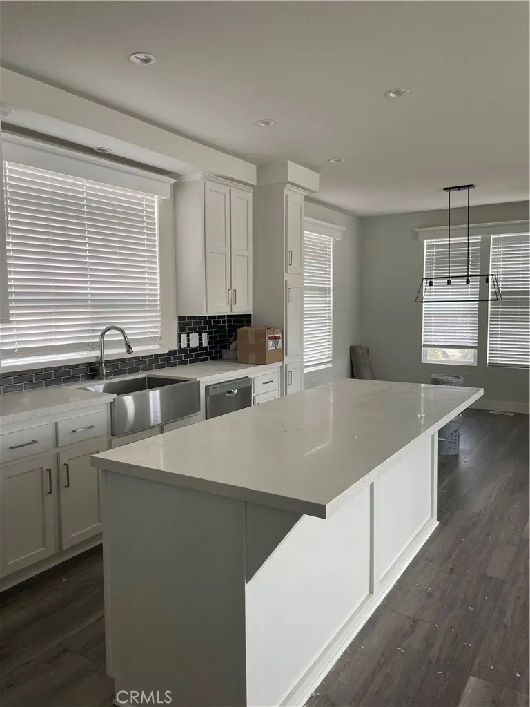 4095 Fruit Street, #607