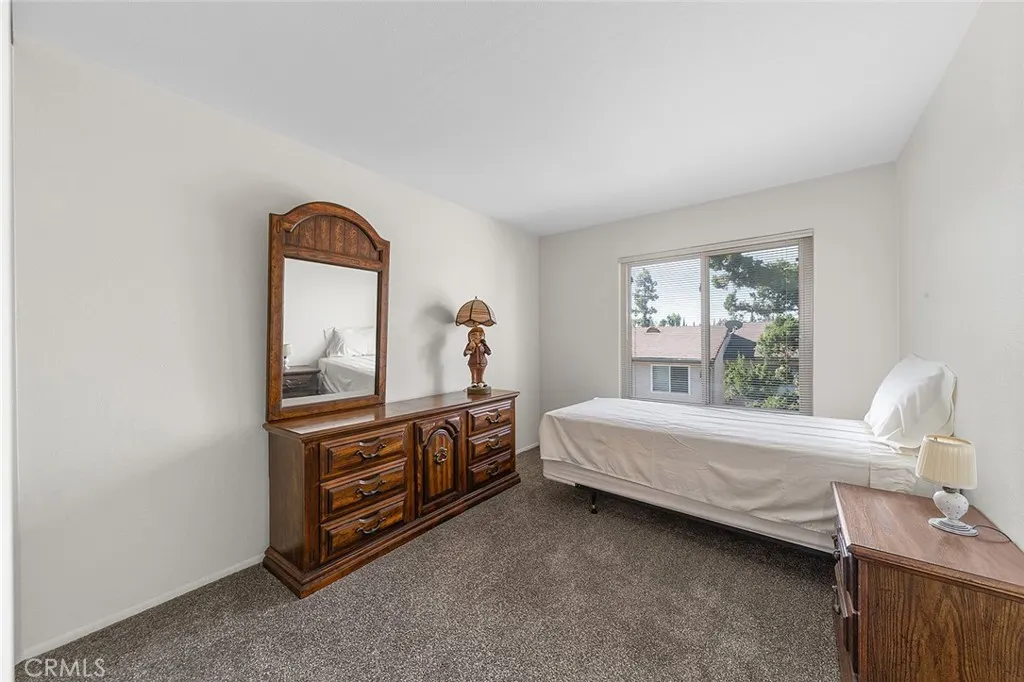 834 E Pepper Tree Drive