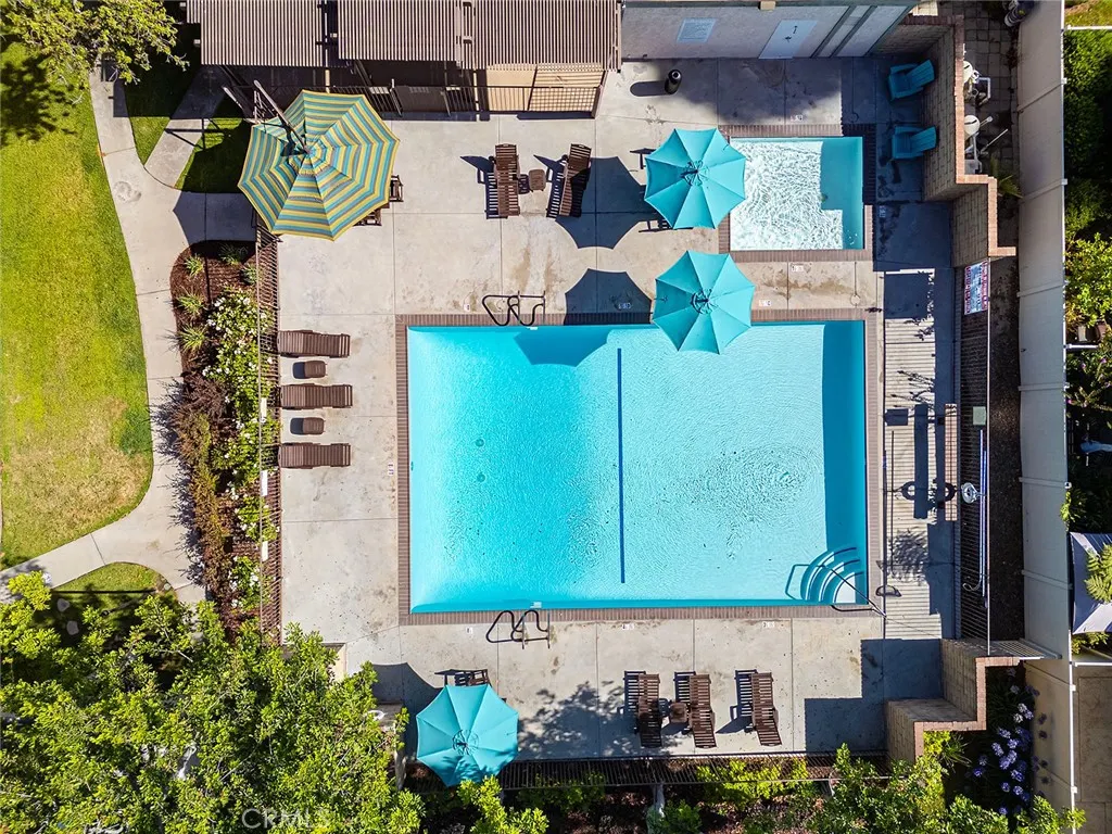834 E Pepper Tree Drive