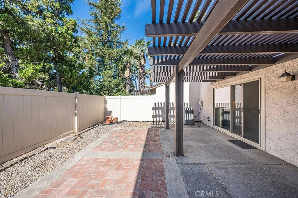 834 E Pepper Tree Drive