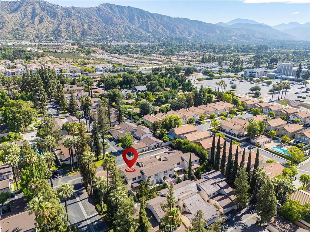 834 E Pepper Tree Drive