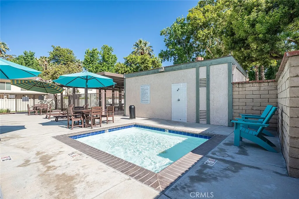834 E Pepper Tree Drive
