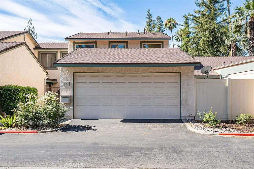 834 E Pepper Tree Drive