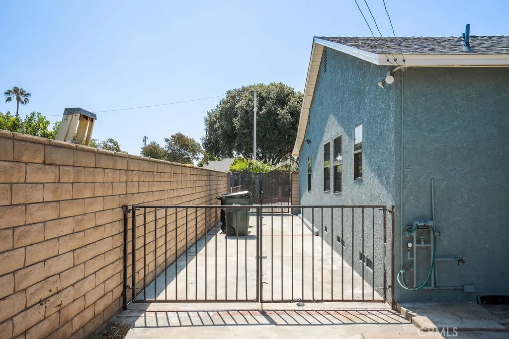 309 N Leland Avenue
