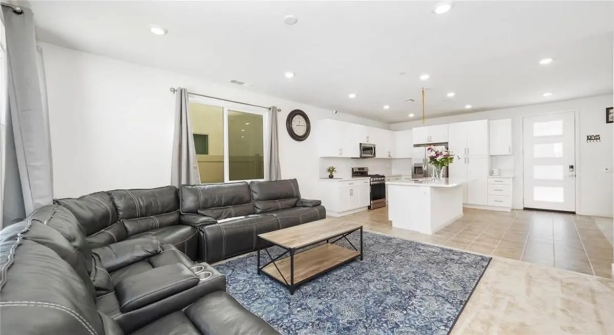 3677 S Nexa Paseo