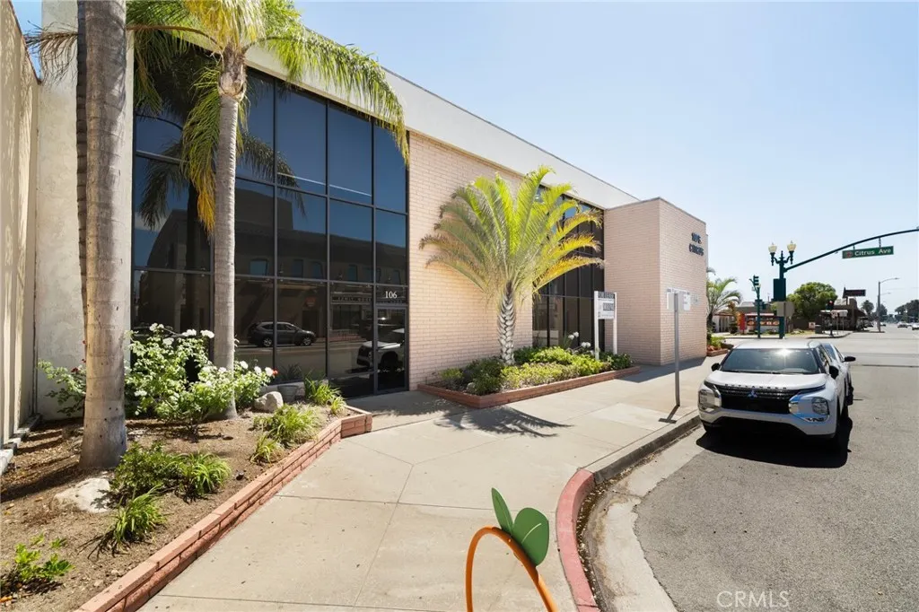 100 S Citrus Avenue
