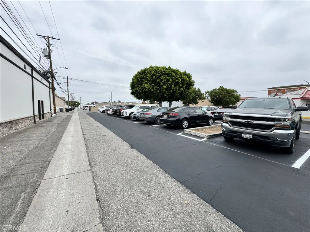 100 S Citrus Avenue