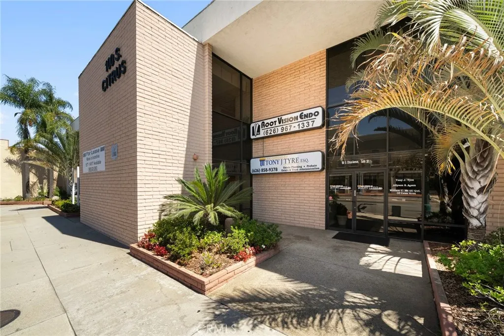 100 S Citrus Avenue