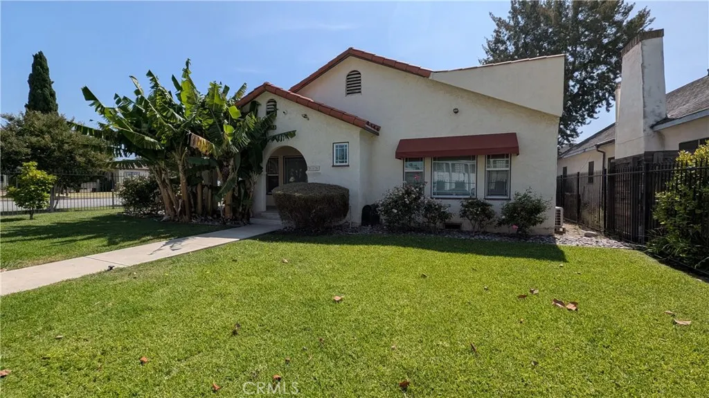 534 N Campus Avenue