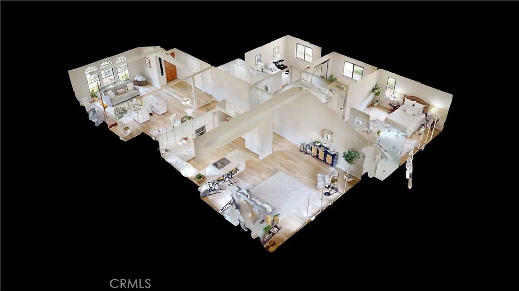 5697 Los Robles
