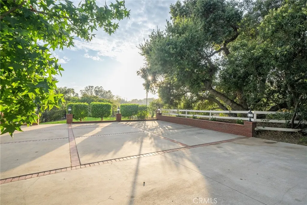 1187 Edinburgh Road