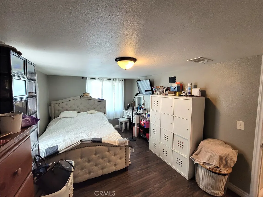 1265 W Mission Boulevard