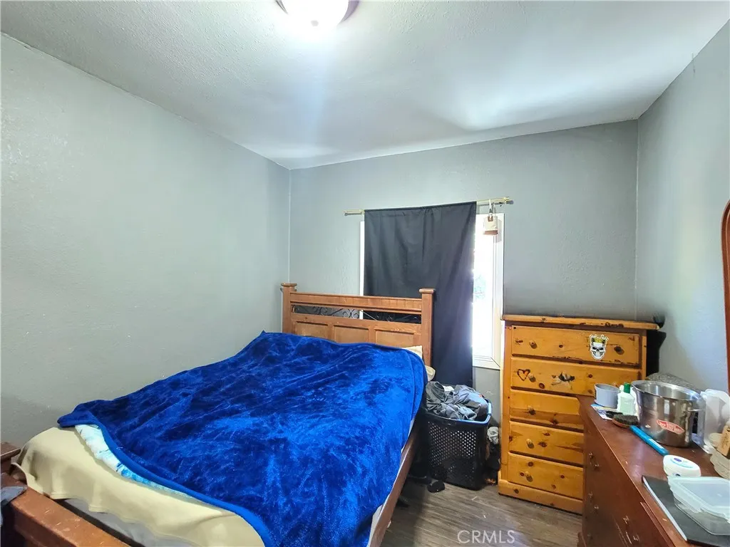 1265 W Mission Boulevard