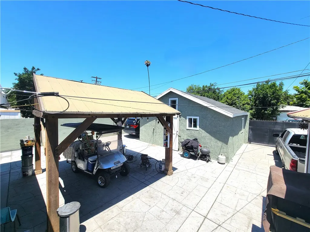 1265 W Mission Boulevard