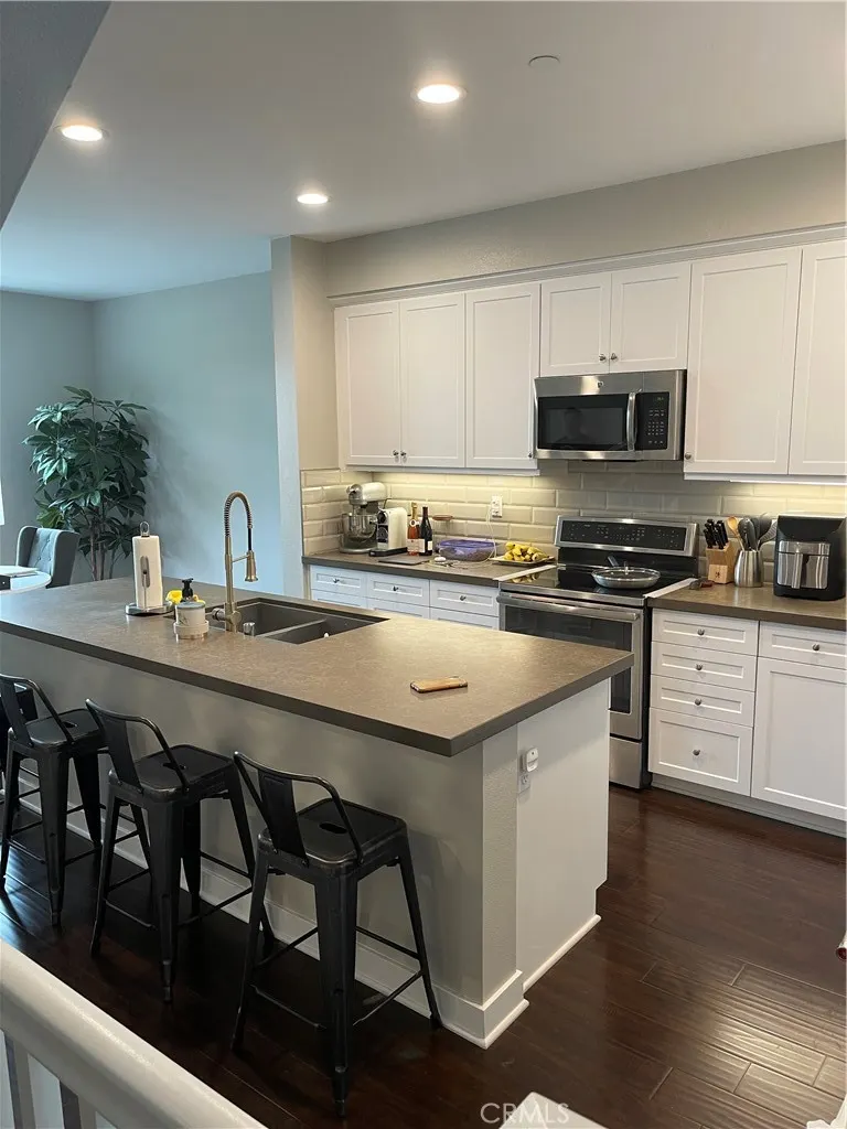 535 W Foothill Boulevard, #102