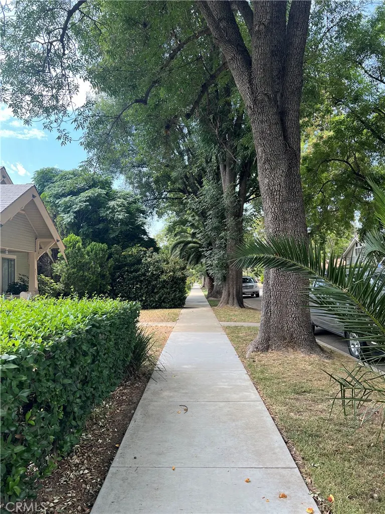 2364 6th Street