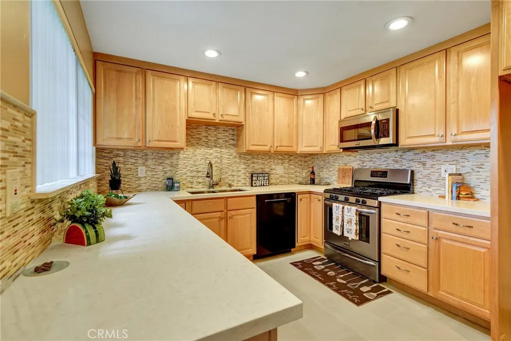 2364 6th Street