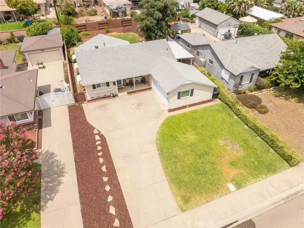 650 W Bonnie Brae Court