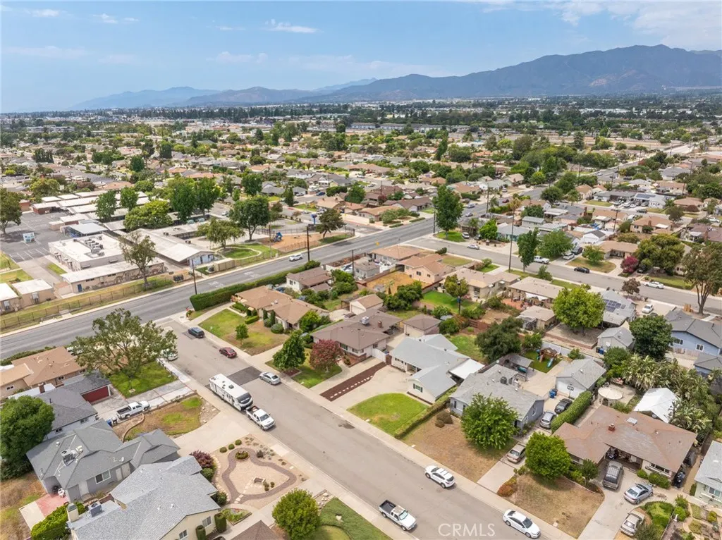 650 W Bonnie Brae Court