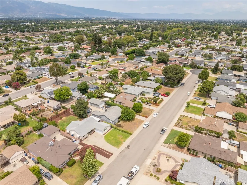 650 W Bonnie Brae Court