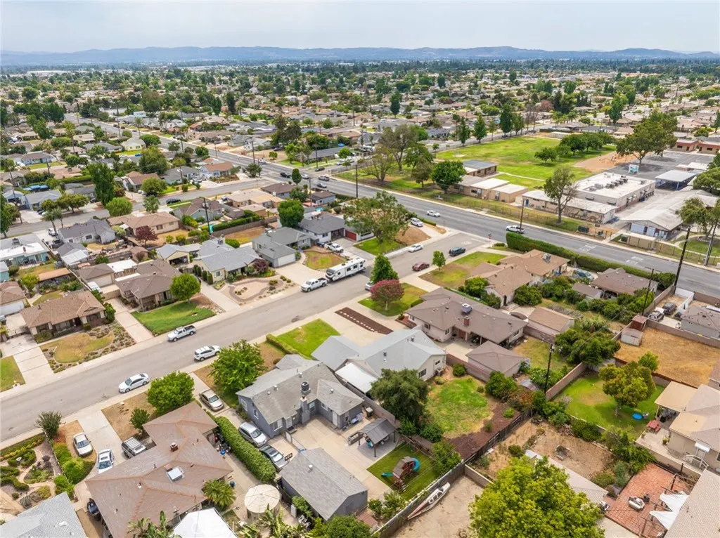 650 W Bonnie Brae Court