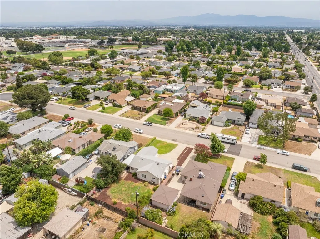 650 W Bonnie Brae Court