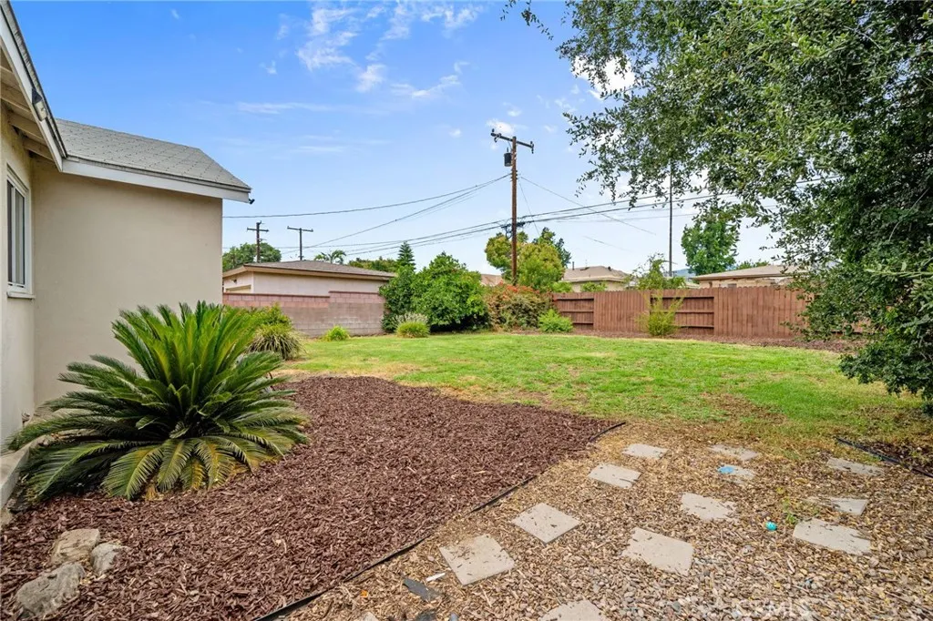 650 W Bonnie Brae Court