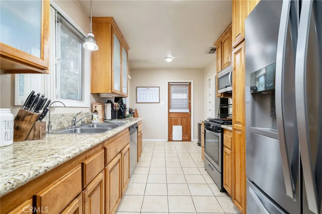650 W Bonnie Brae Court