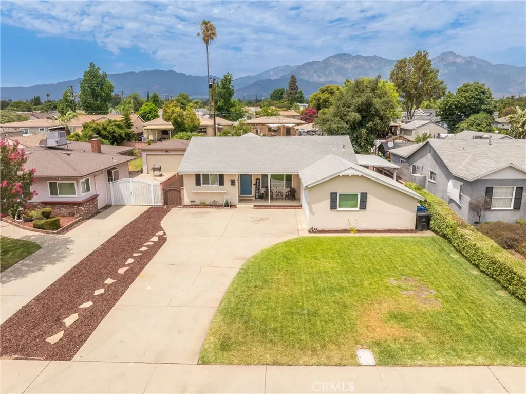 650 W Bonnie Brae Court