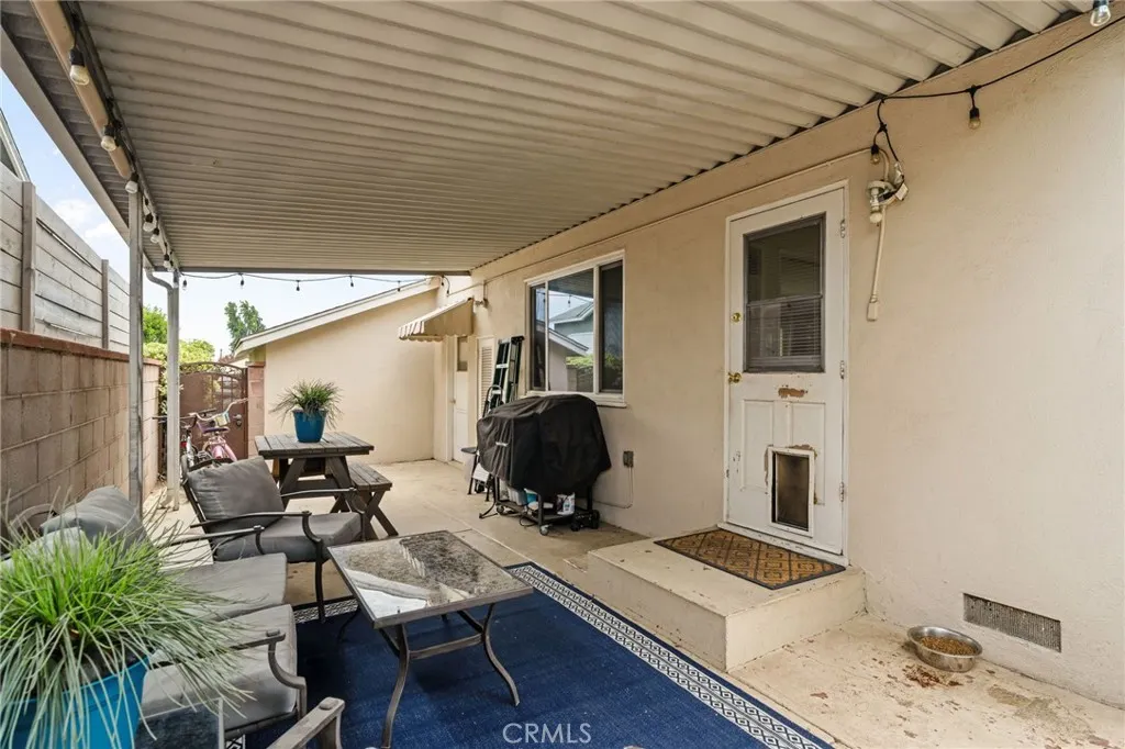 650 W Bonnie Brae Court