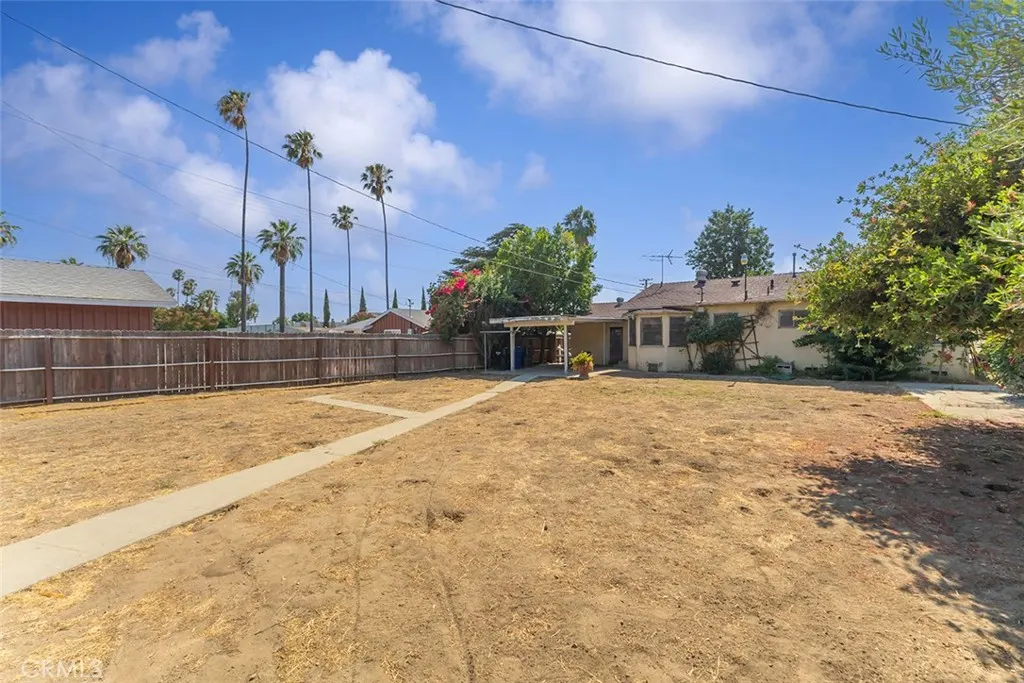 1680 S Palomares Street